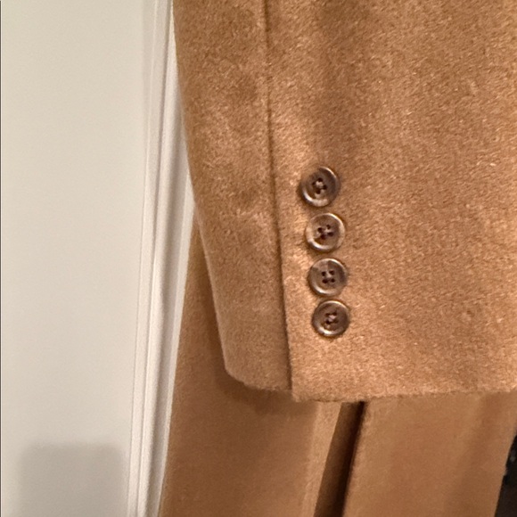 Brooks Brothers Men's Camel Double-Breasted Trench Coat - Picture 3 of 7